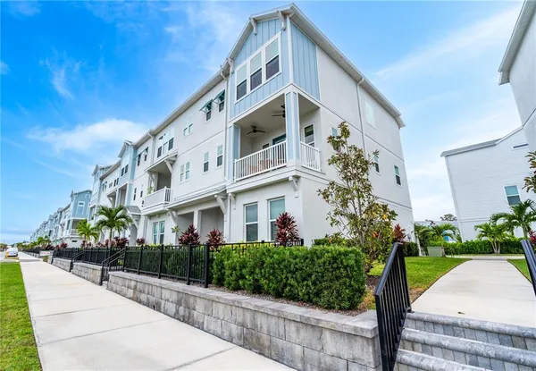 $3,985 | 421 Gowdy Road, Sarasota, FL 34237