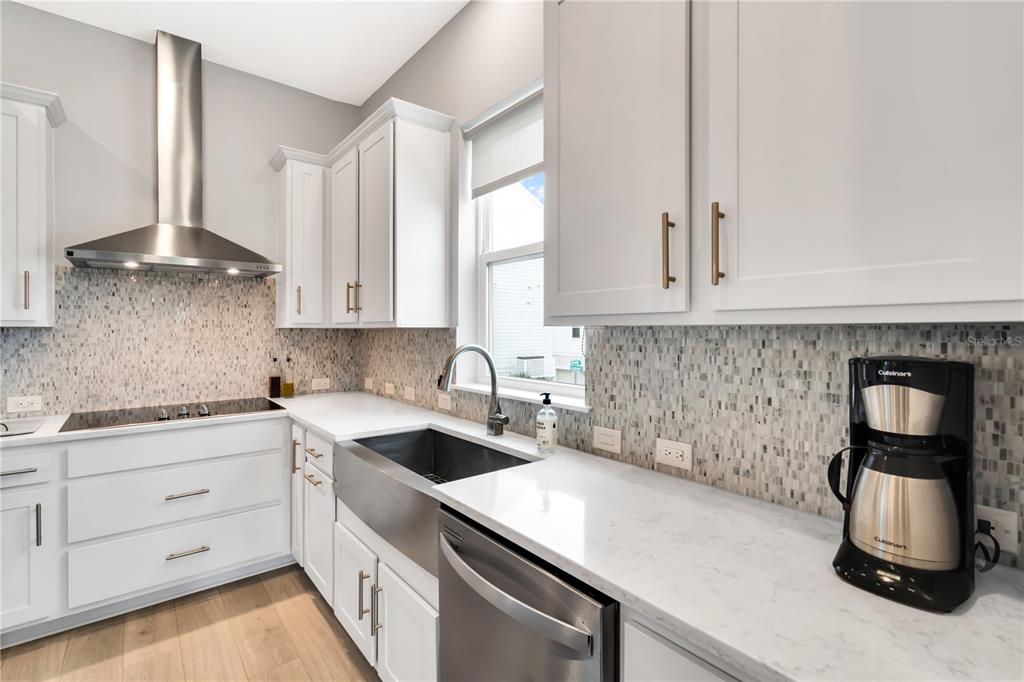 421 Gowdy Road Sarasota, FL 34237 - Photo 13 of 41