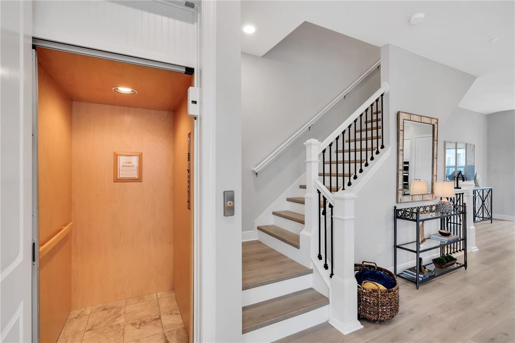 421 Gowdy Road Sarasota, FL 34237 - Photo 19 of 41