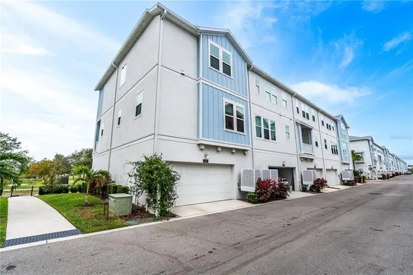 $3,985 | 421 Gowdy Road, Sarasota, FL 34237