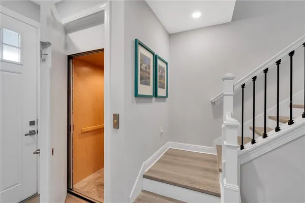 $3,985 | 421 Gowdy Road, Sarasota, FL 34237