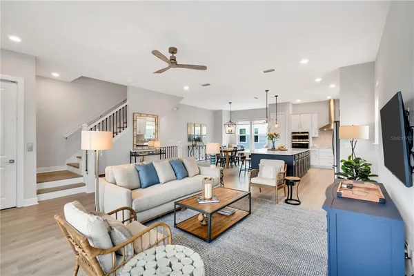 $3,985 | 421 Gowdy Road, Sarasota, FL 34237