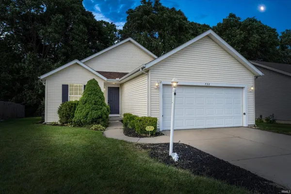 $315,000 | 732 Prism Valley Drive, Mishawaka, IN 46544