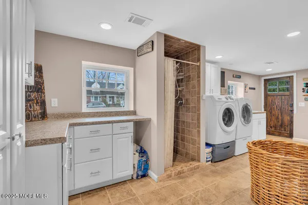 $2,500,000 | 607 Wildwood Road, Allenhurst, NJ 07711