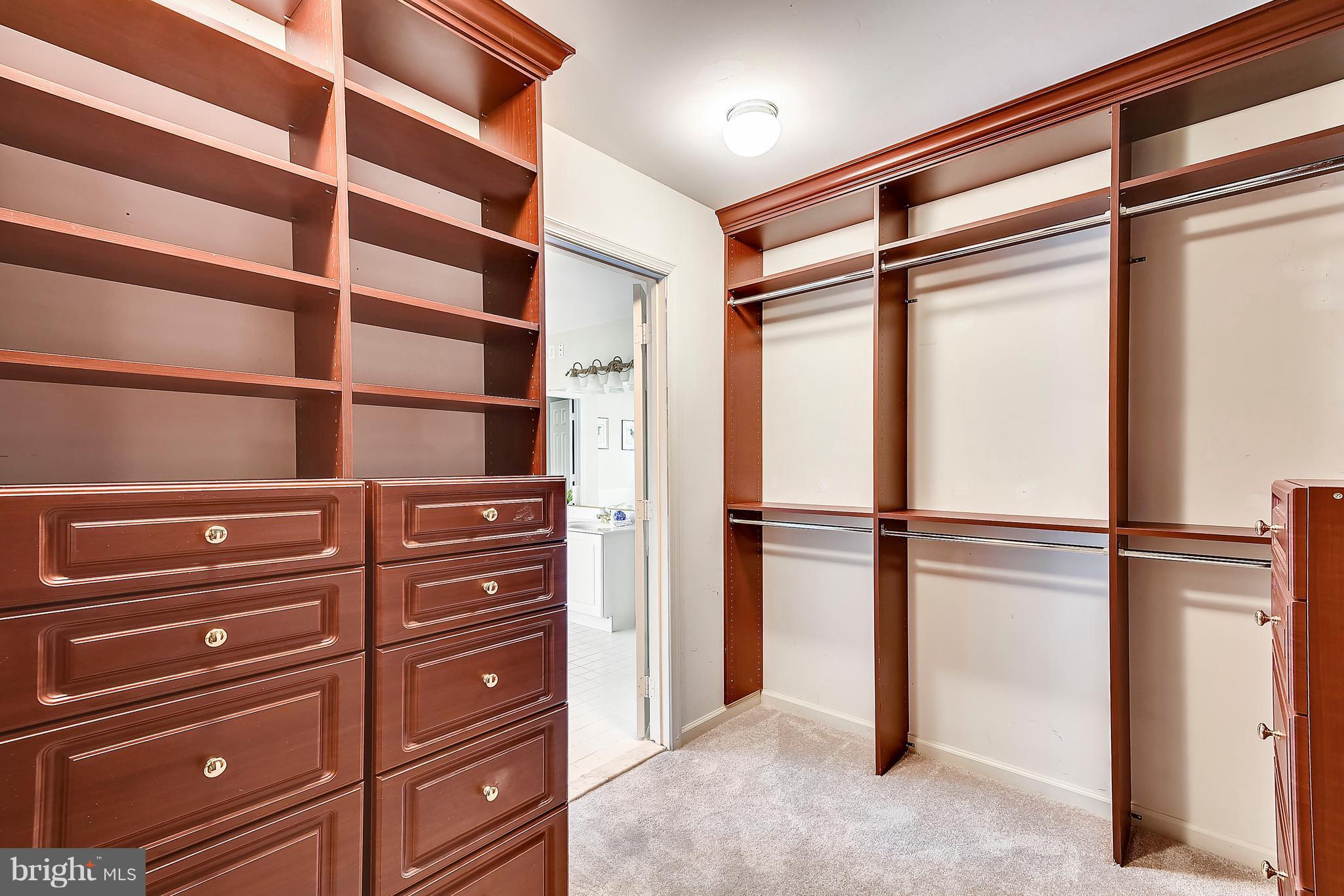 15424 Deep Bottom Road Darnestown, MD 20874 - Photo 22 of 30 Living Room