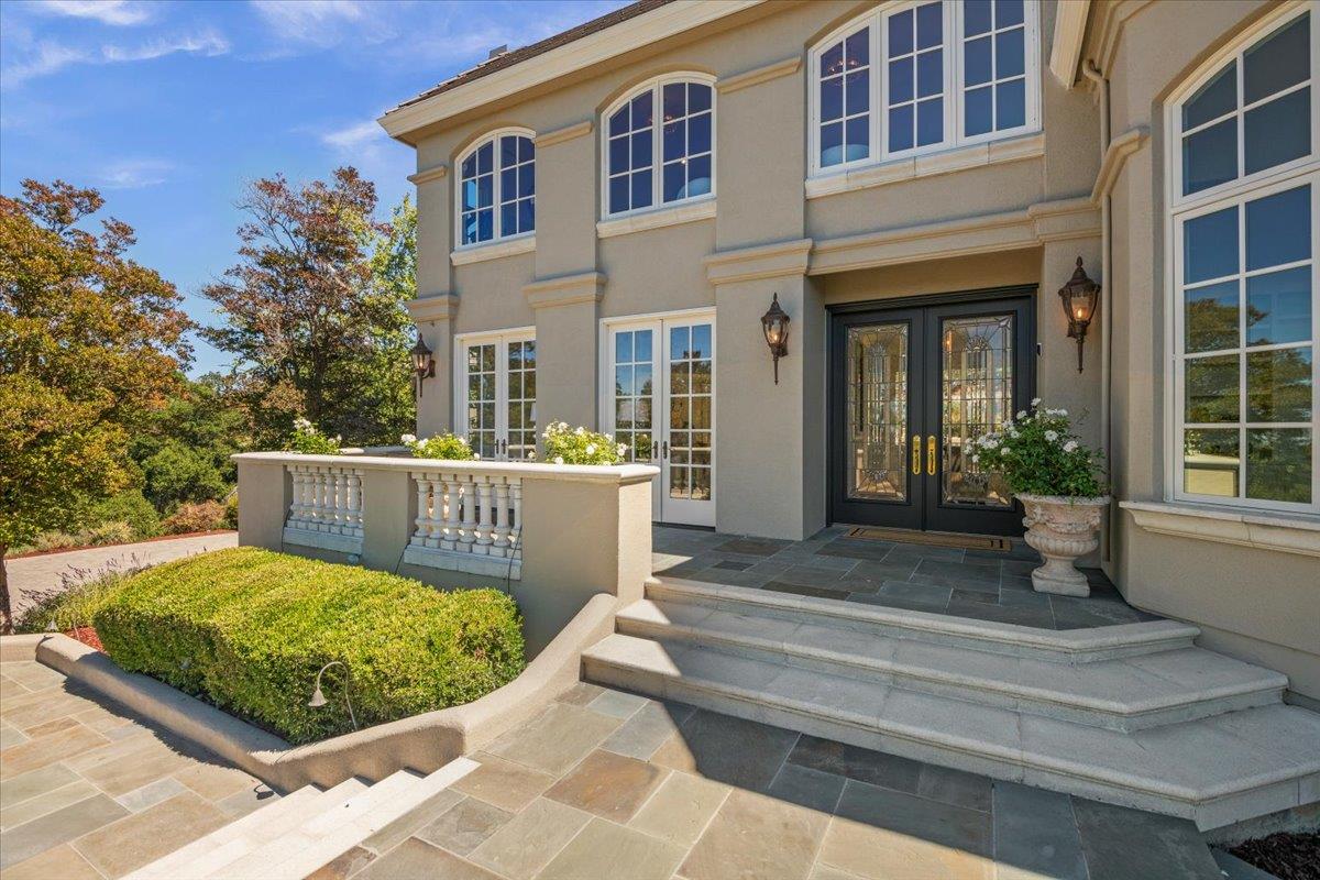 14113 Pike Road Saratoga, CA 95070 - Photo 12 of 74