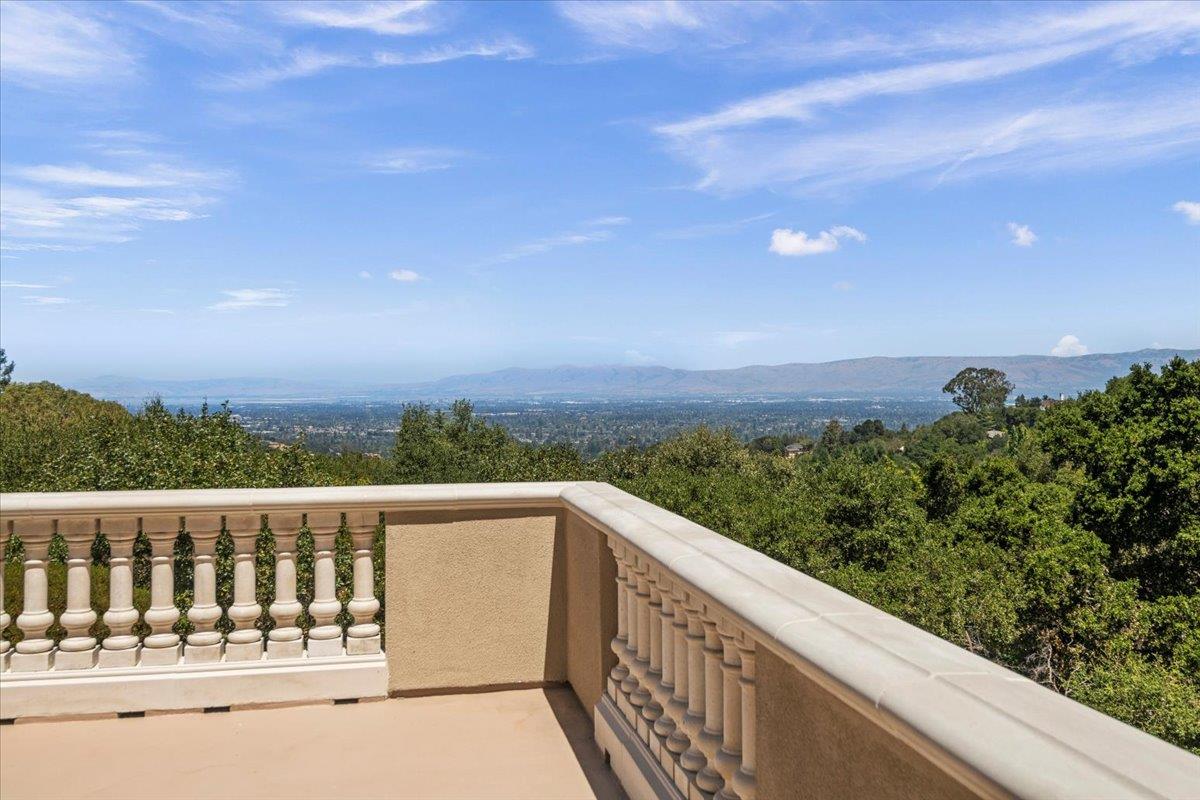 14113 Pike Road Saratoga, CA 95070 - Photo 35 of 74