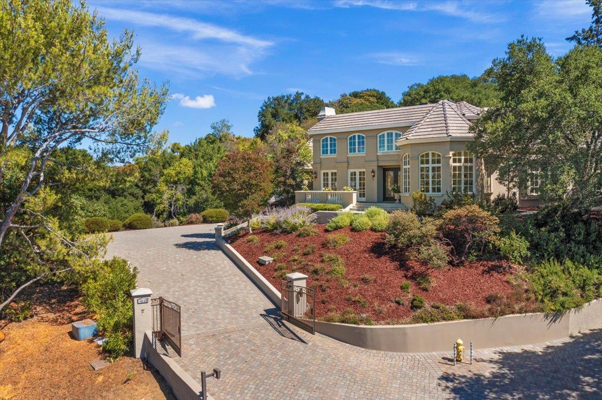 14113 Pike Road Saratoga, CA 95070 - Photo 10 of 74