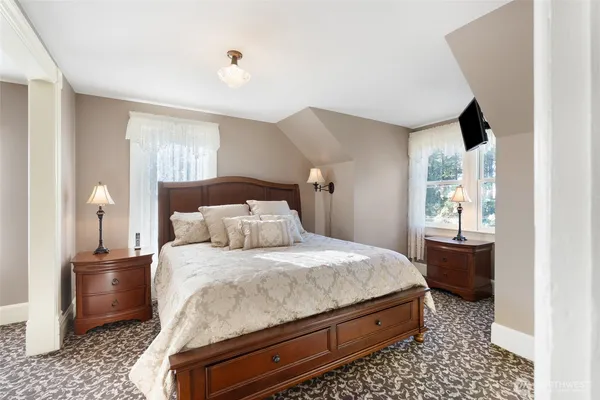 $1,495,000 | 303 7th Street, Anacortes, WA 98221