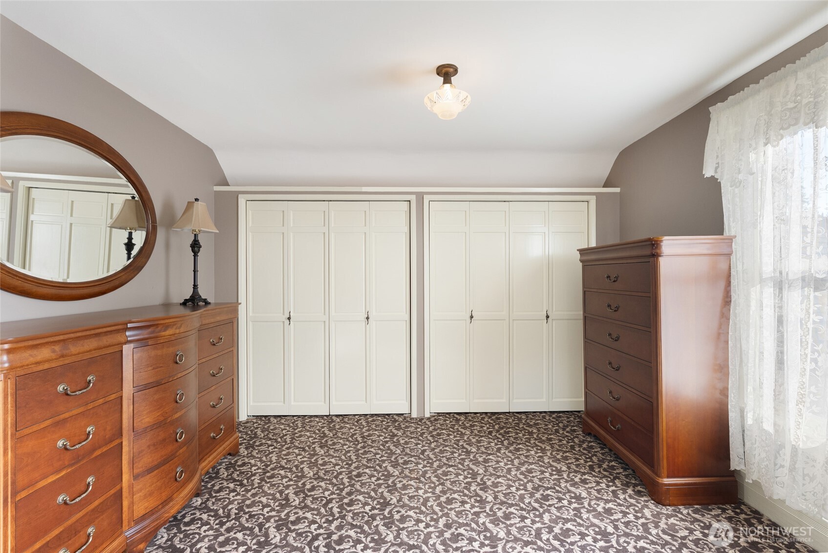 303 7th Street Anacortes, WA 98221 - Photo 13 of 40
