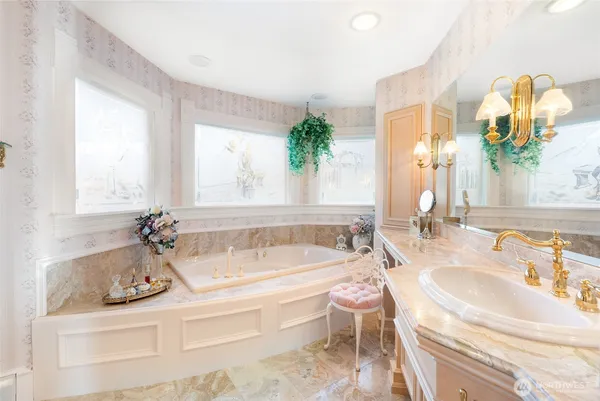 $1,495,000 | 303 7th Street, Anacortes, WA 98221