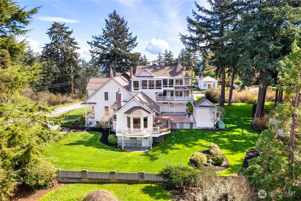 $1,495,000 | 303 7th Street, Anacortes, WA 98221