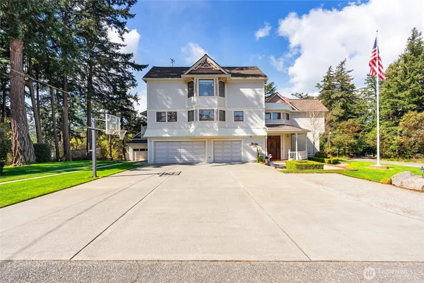$1,495,000 | 303 7th Street, Anacortes, WA 98221