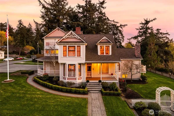 $1,495,000 | 303 7th Street, Anacortes, WA 98221