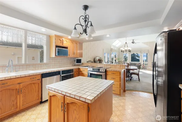 $1,495,000 | 303 7th Street, Anacortes, WA 98221