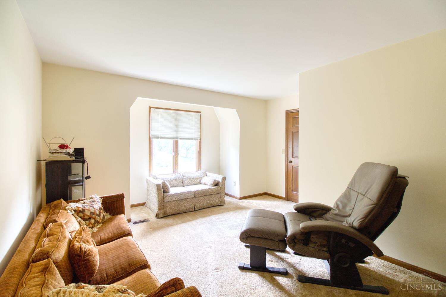 7025 Stonington Road Cincinnati, OH 45230 - Photo 38 of 51 Gallery Image 38