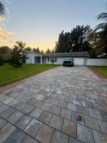 $3,600 | 4433 Foss Road, Lake Worth Beach, FL 33461