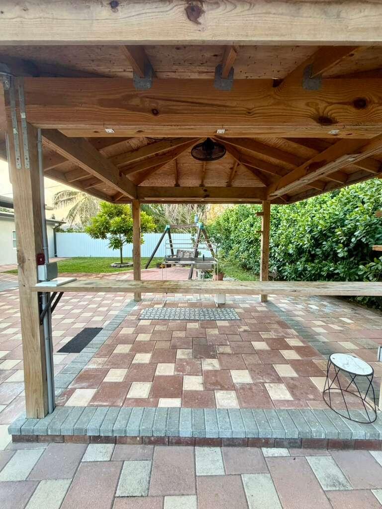 4433 Foss Road Lake Worth Beach, FL 33461 - Photo 24 of 29 PHOTO-2026-01-18-09-48-41 6