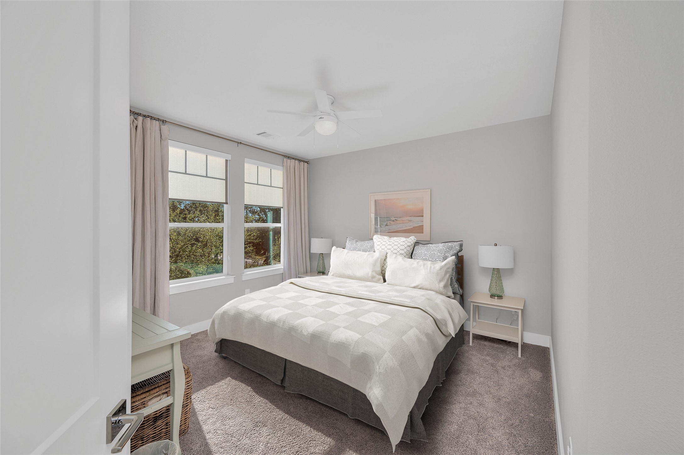 603 Vincent Street Houston, TX 77009 - Photo 16 of 26 2nd floor: This secondary bedroom is sizeable enough for a king size bed (as pictured) and features a walk in closet.