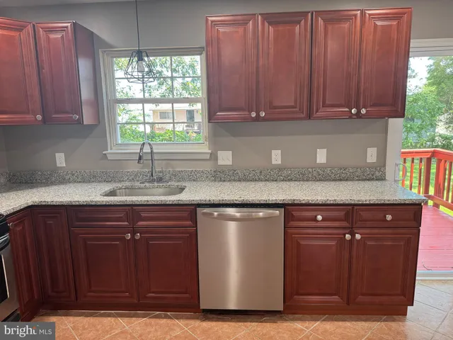 $2,975 | 8216 Dellwood Court, Lanham, MD 20706