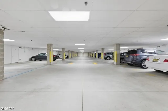 $445,000 | 7 Ridgeview Lane, Unit 7, Mount Arlington, NJ 07856