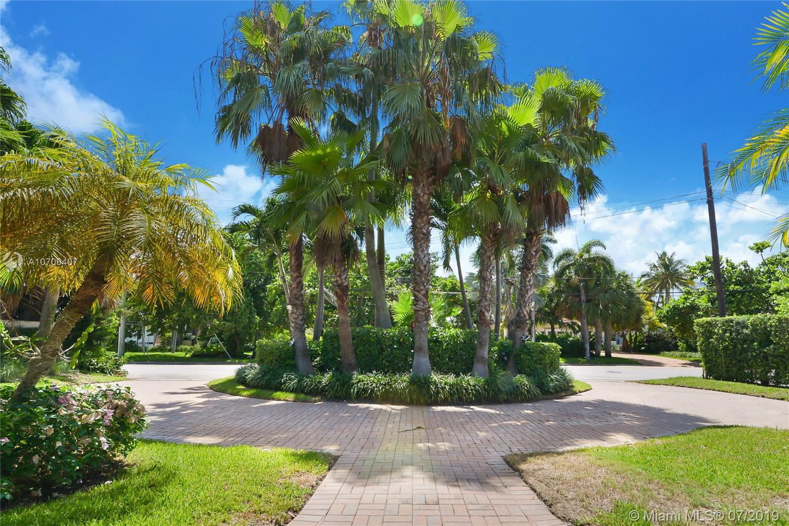 9217 Bay Drive Surfside, FL 33154 - Photo 2 of 20