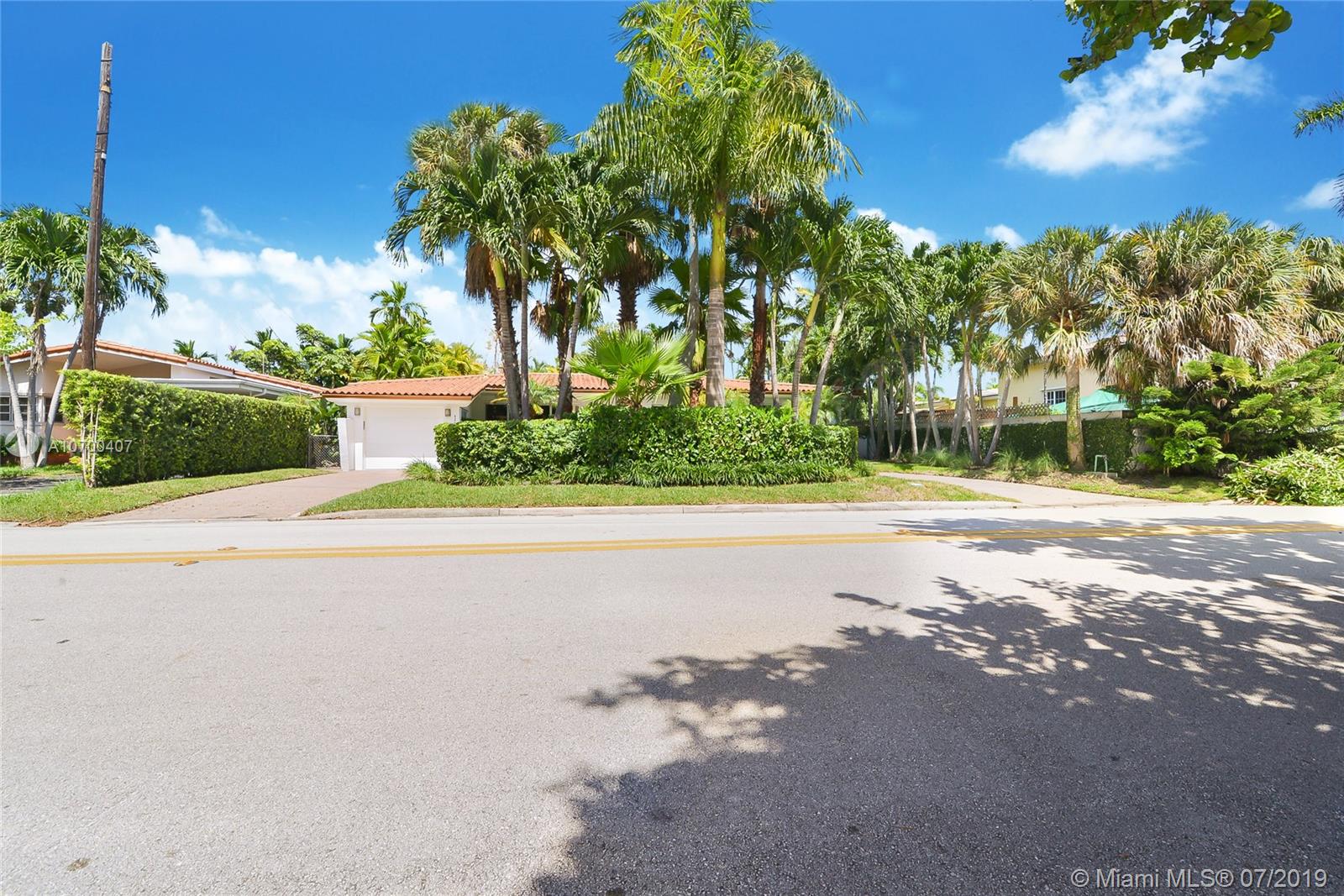 9217 Bay Drive Surfside, FL 33154 - Photo 5 of 20