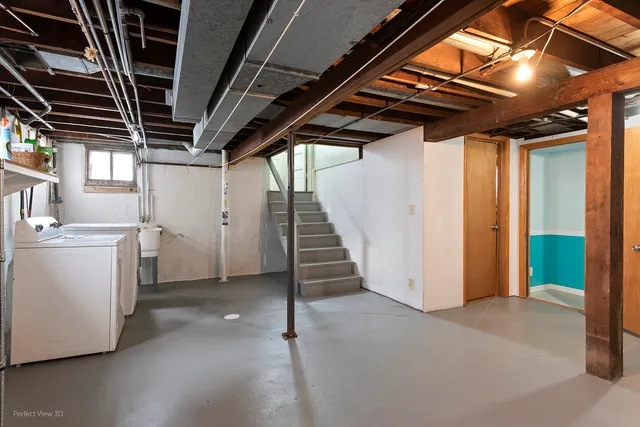 a view of a storage & utility room