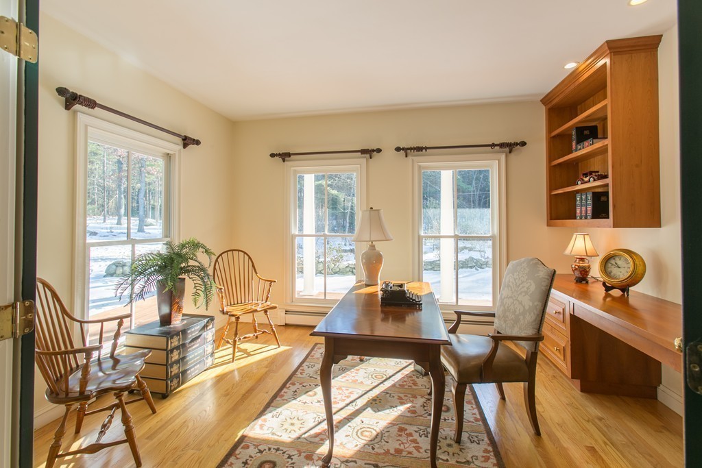 321 Rutland Street Carlisle, MA 01741 - Photo 13 of 24