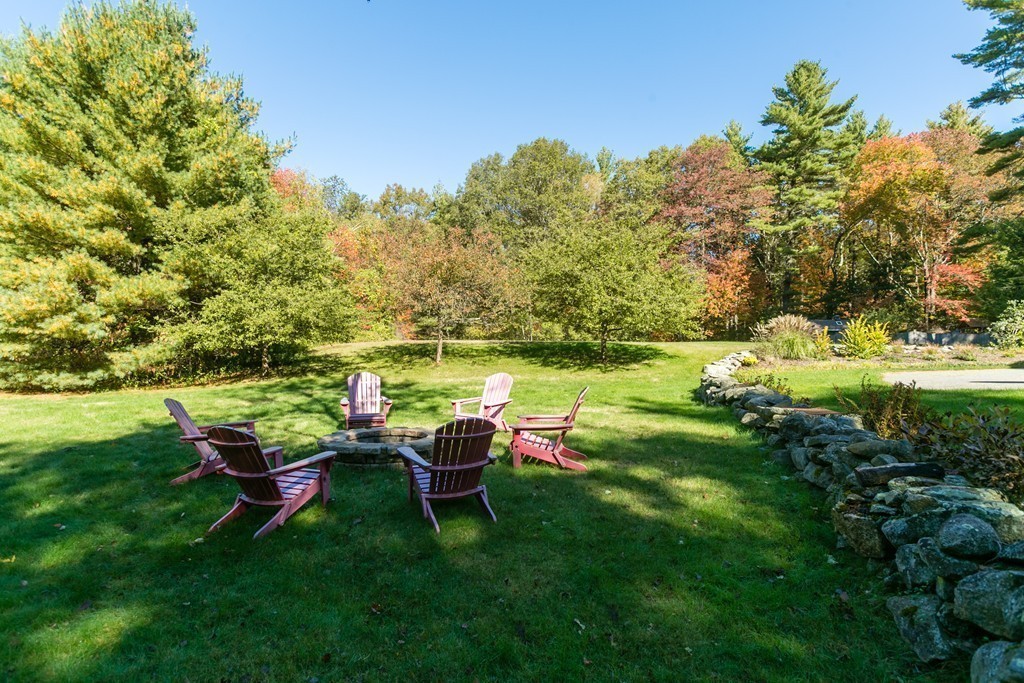 321 Rutland Street Carlisle, MA 01741 - Photo 5 of 24
