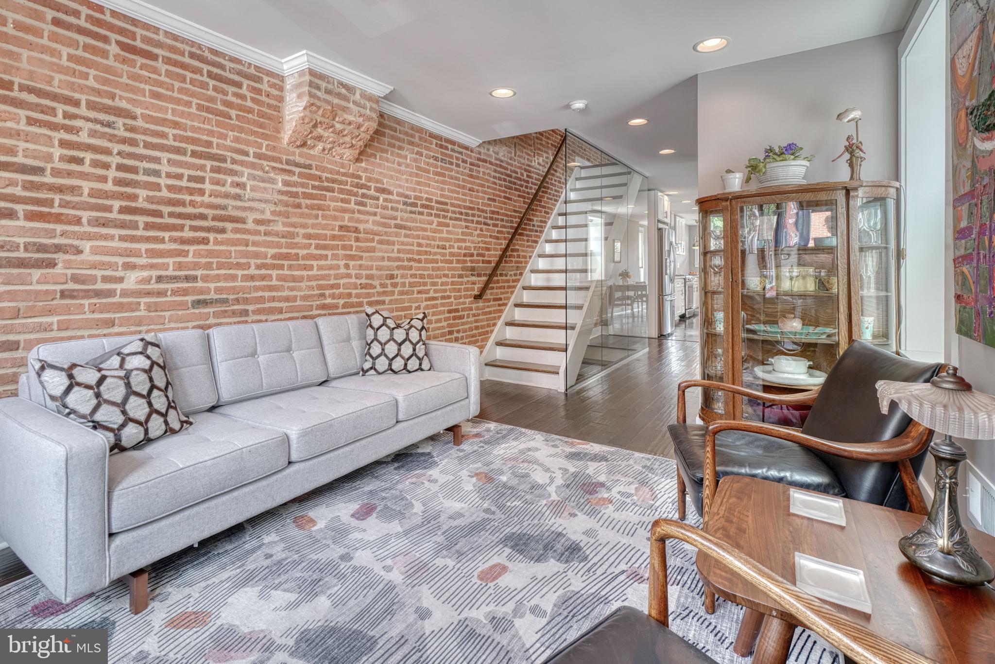 1233 Riverside Avenue Baltimore, MD 21230 - Photo 5 of 68