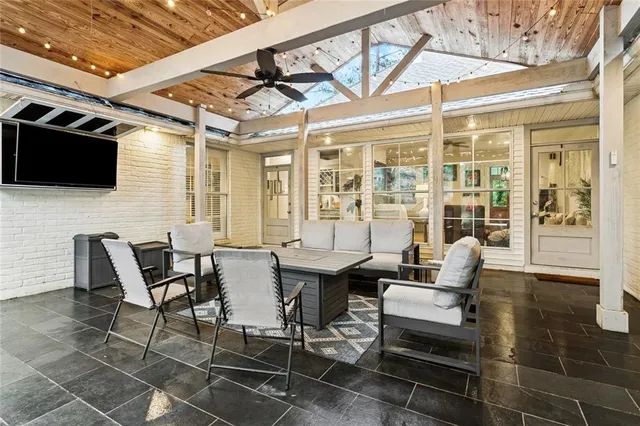 $590,000 | 48 Audubon Lake Drive, Mandeville, LA 70471