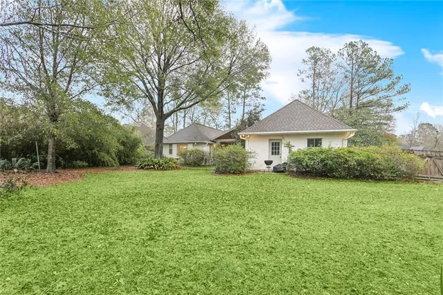 $590,000 | 48 Audubon Lake Drive, Mandeville, LA 70471