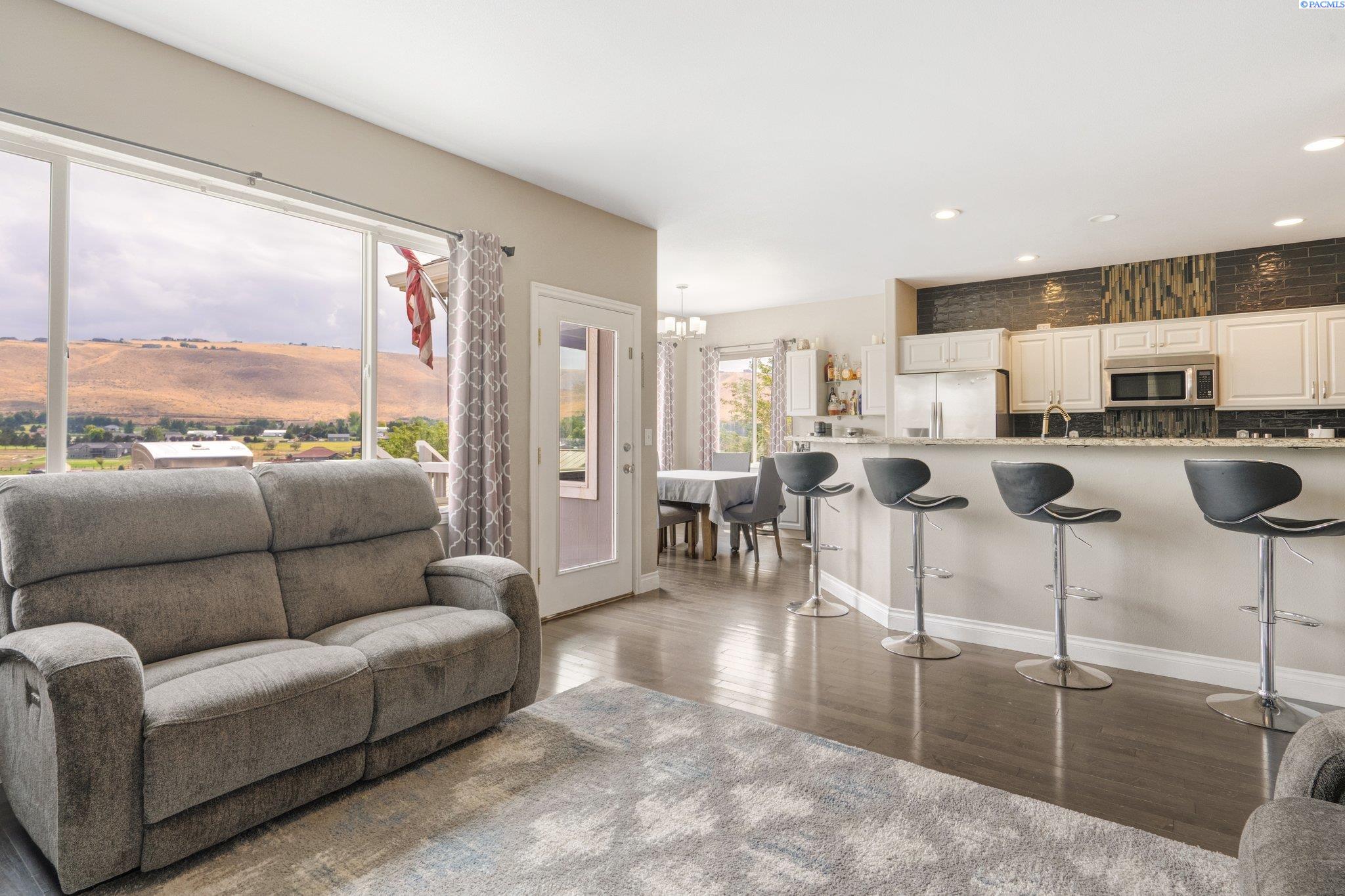 96907 East Ridgeview Drive Kennewick, WA 99338 - Photo 16 of 50 Gallery Image 16