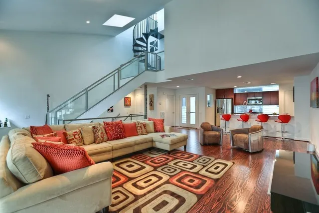 $2,150 | 317 Sydnor Street, Houston, TX 77020