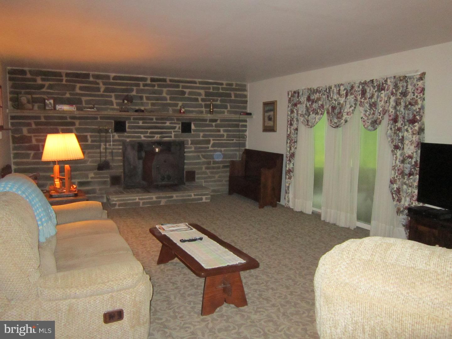 122 Chairville Road Medford, NJ 08055 - Photo 14 of 25 Family Room