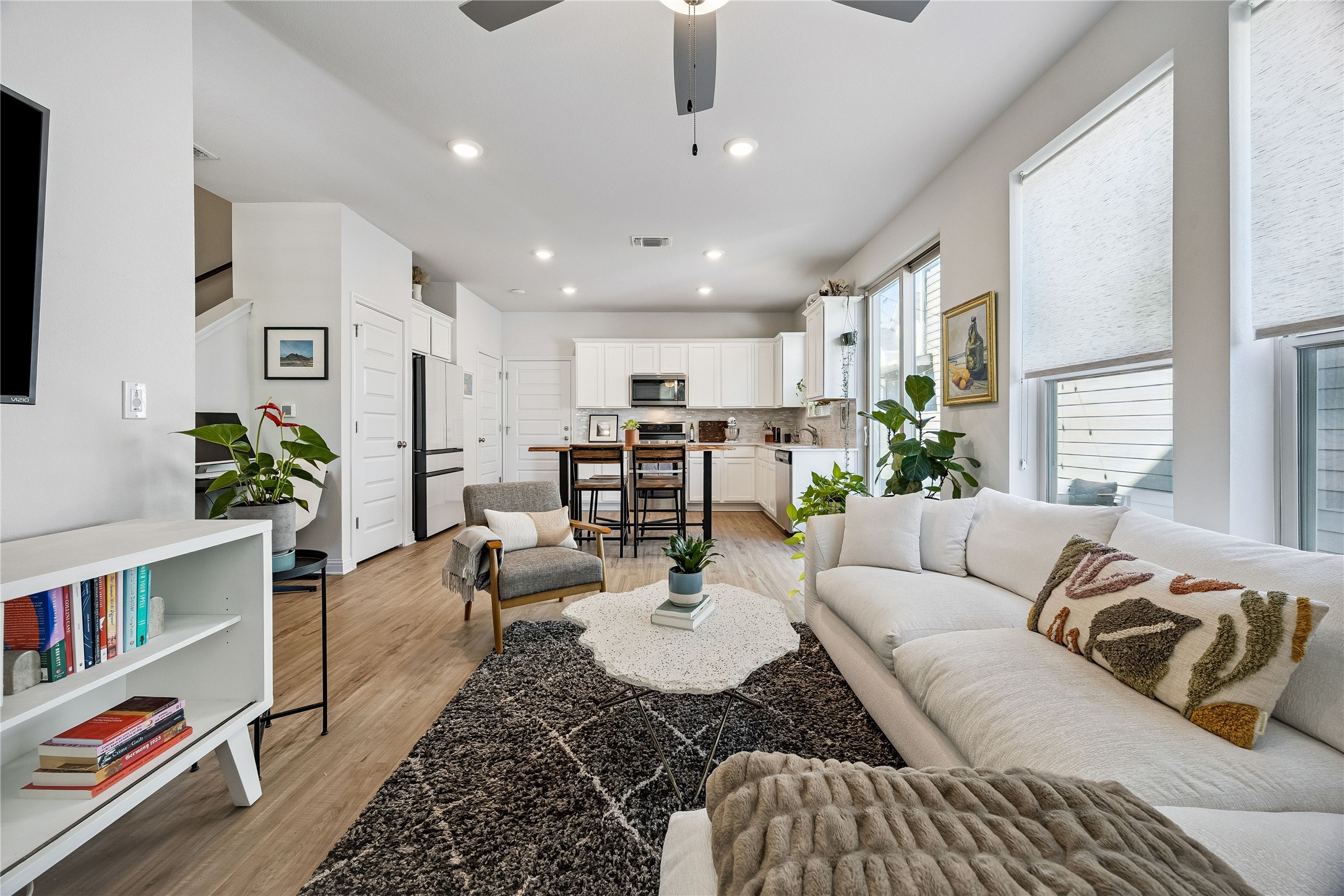 7605 Frida Bend Austin, TX 78744 - Photo 4 of 25