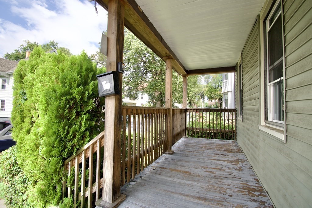 23 Vinton Street Springfield, MA 01104 - Photo 3 of 19