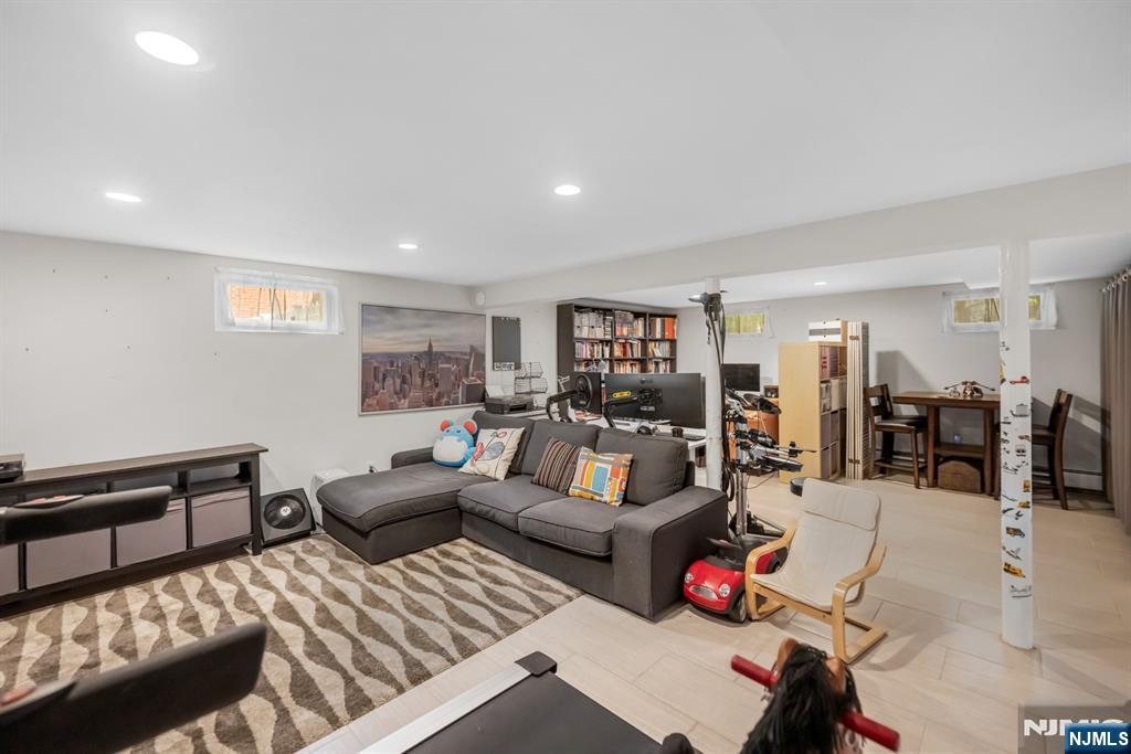 364 Knickerbocker Road Cresskill, NJ 07626 - Photo 38 of 45