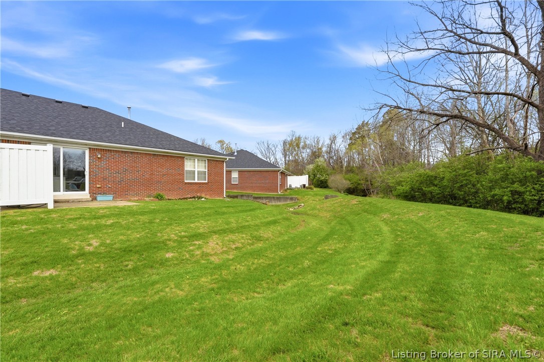 2414 Trinity Run Court New Albany, IN 47150 - Photo 28 of 36