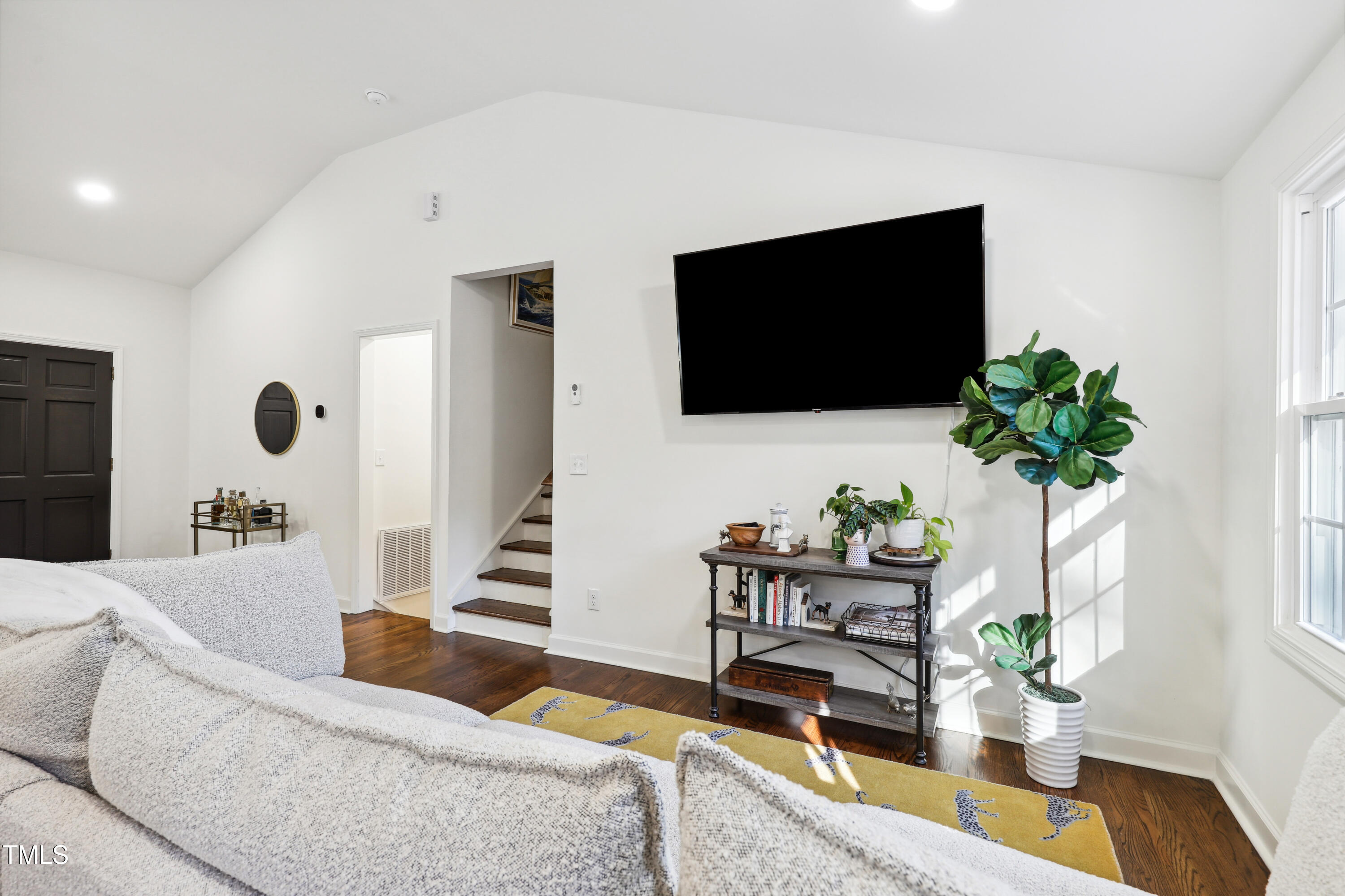 217 Northfield Drive Raleigh, NC 27609 - Photo 6 of 40 13