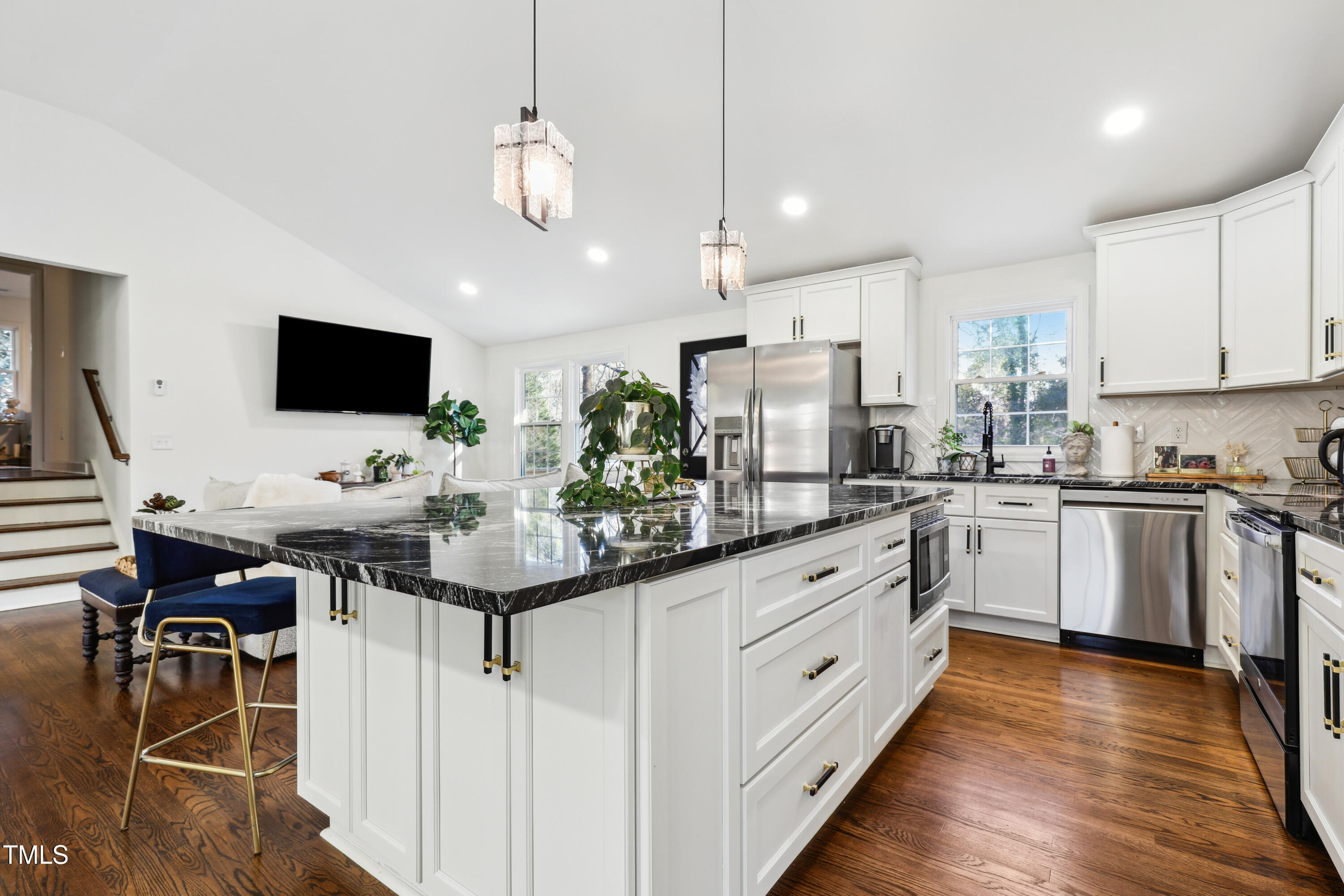 217 Northfield Drive Raleigh, NC 27609 - Photo 8 of 40 6