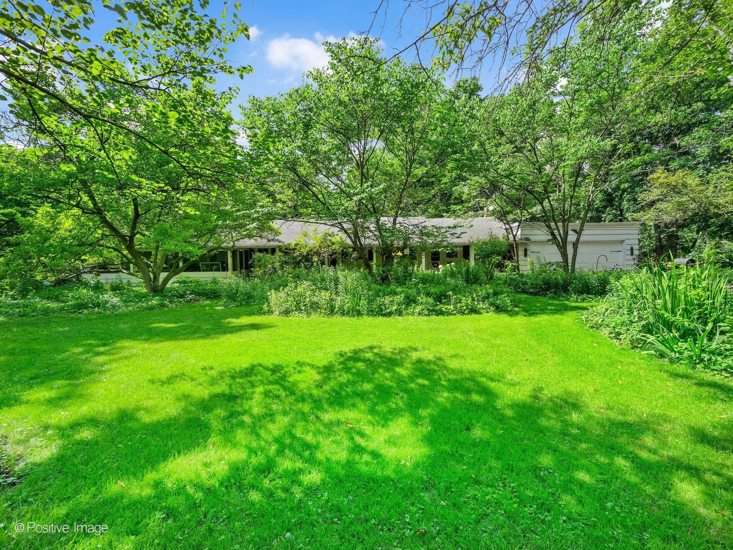 25W328 Plamondon Road Wheaton, IL 60189 - Photo 2 of 10