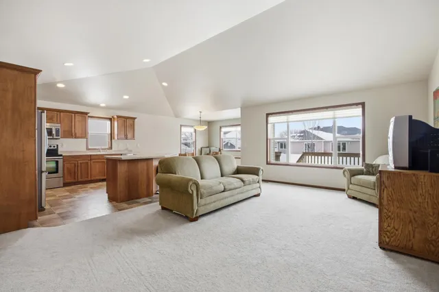 $515,000 | 3648 Pierce Street South, Fargo, ND 58104