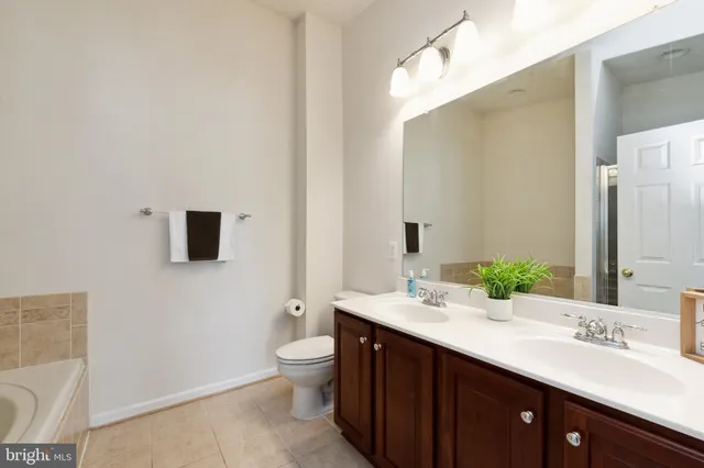 $2,000 | 17 South Exeter Street, Unit 161, Baltimore, MD 21202