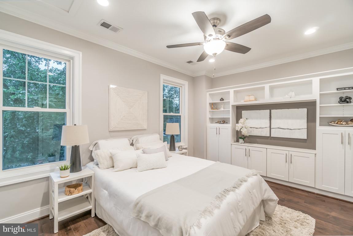 108 17th Street Southeast Washington, DC 20003 - Photo 15 of 29