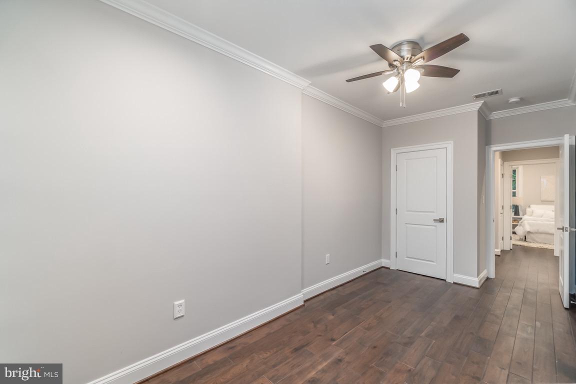 108 17th Street Southeast Washington, DC 20003 - Photo 19 of 29