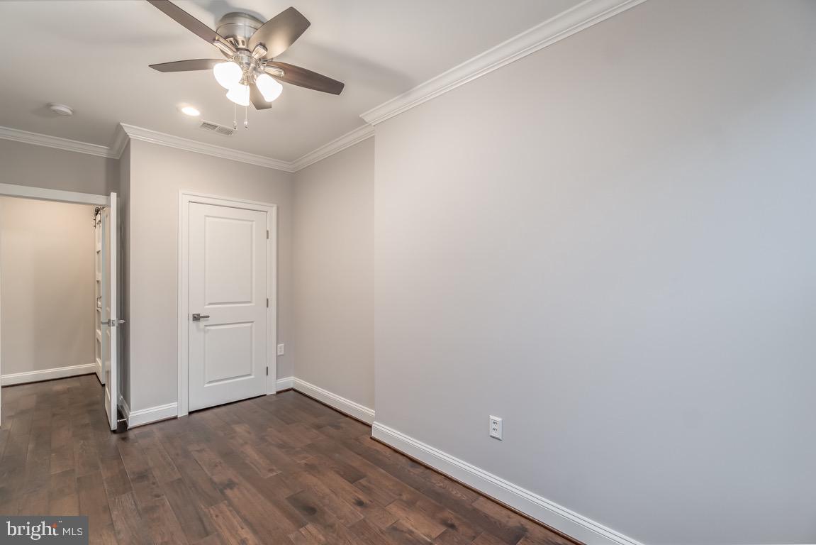 108 17th Street Southeast Washington, DC 20003 - Photo 22 of 29