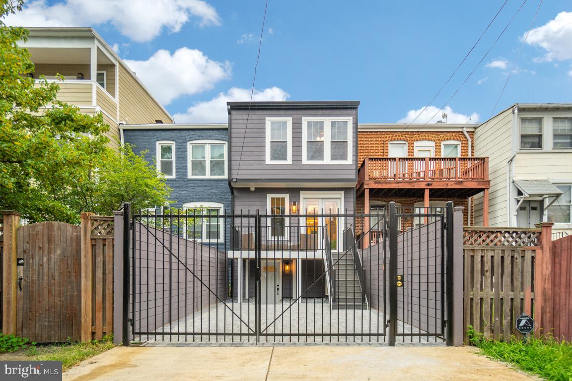 108 17th Street Southeast Washington, DC 20003 - Photo 29 of 29