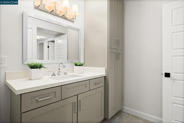 $479,900 | 1388 Rockledge Lane, Unit 4, Walnut Creek, CA 94595